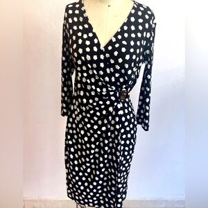 Anne Klein - size M - Black & White printed 3/4” sleeved dress - Pre-Owned